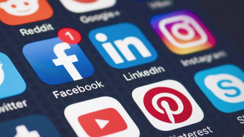 Meta allegedly withheld study: Users without Facebook were less depressed.
