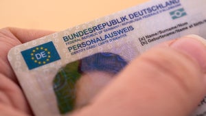 Landen eure biometrischen Passbilder bei Amazon? Sicherheitsexperten warnen vor den Folgen