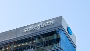 KI statt Kollegen: Wie Salesforce Millionen spart und welche Jobs betroffen sind KI statt Kollegen: Wie Salesforce Millionen spart und welche Jobs betroffen sind