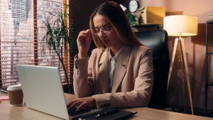 KI als eigenes Werk verkauft: Autorin vergisst Chatbot-Antwort im fertigen Buch