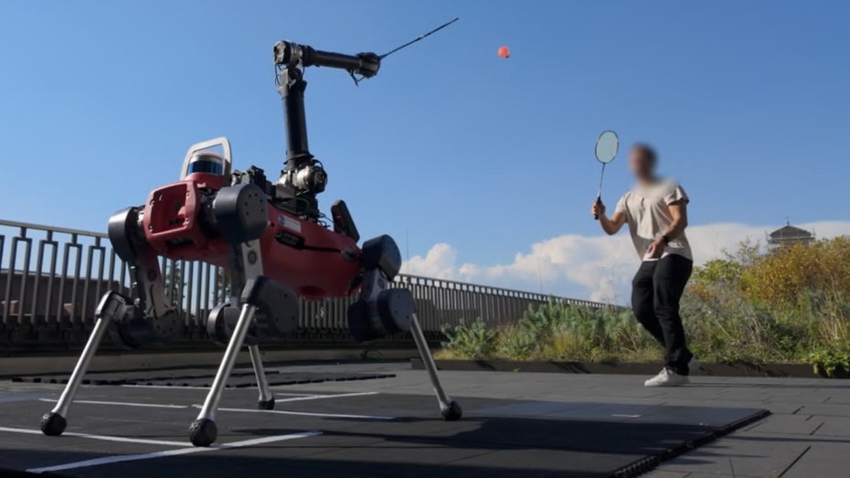 Schlechter als ein Amateur: Warum dieser Badminton-Roboter trotzdem ein Meilenstein ist