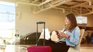 Der Urlaub steht bevor? So schützt ihr Smartphone, Laptop und Co. auf euren Reisen bestmöglich Der Urlaub steht bevor? So schützt ihr Smartphone, Laptop und Co. auf euren Reisen bestmöglich