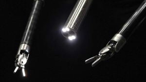 17 Stunden Videotraining: Wie ein Operationsroboter acht Gallenblasen selbstständig entfernte