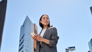 Smartes Laden trifft auf kartengroße Bequemlichkeit: Entdecke ultra-portable Powerbanks