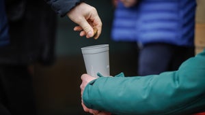 20 Minuten obdachlos: Wie dieses VR-Projekt den Perspektivwechsel erzwingt 20 Minuten obdachlos: Wie dieses VR-Projekt den Perspektivwechsel erzwingt