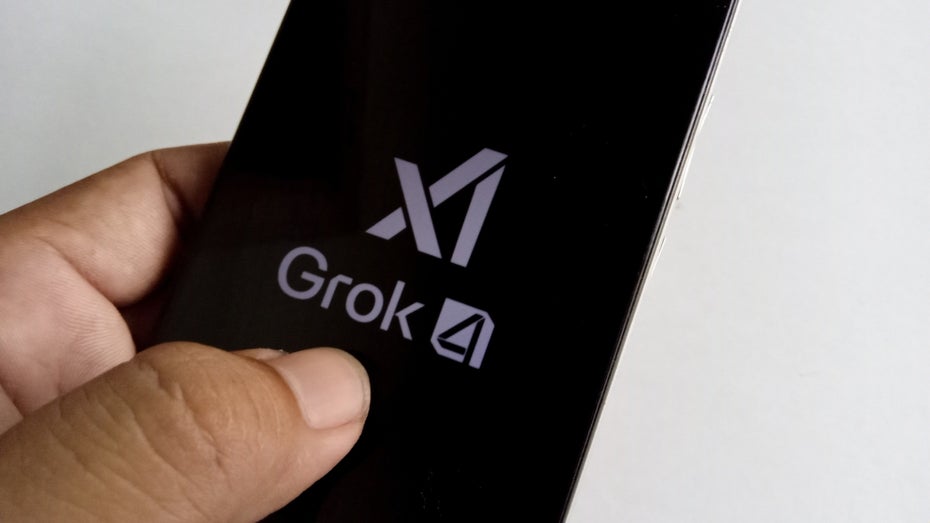 Sexualisierte KI-Bilder von echten Menschen: Elon Musk reagiert auf ...