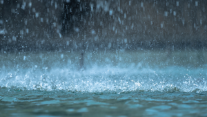 Schwimmende Energiequelle: Dieses Gerät macht Strom aus Regentropfen