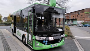 „Jetzt besser festhalten”: Wir sind mit Deutschlands erstem autonomen Linienbus gefahren