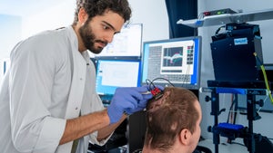 Nach Motorradunfall: Dieser Mann soll bald Roboterarm mit Gedankenkraft steuern