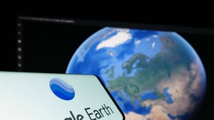 „Finde alle überfluteten Straßen”: Wie sich Google Earth durch KI-Funktionen verändern soll „Finde alle überfluteten Straßen”: Wie sich Google Earth durch KI-Funktionen verändern soll