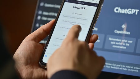 ChatGPT: Chatbot und API nutzen unterschiedliche Quellen – wann das zum Problem wird