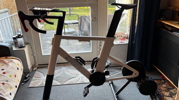 Zwift Ride im Test: So fhlt sich Indoor-Cycling im eigenen Keller wirklich  an | t3n