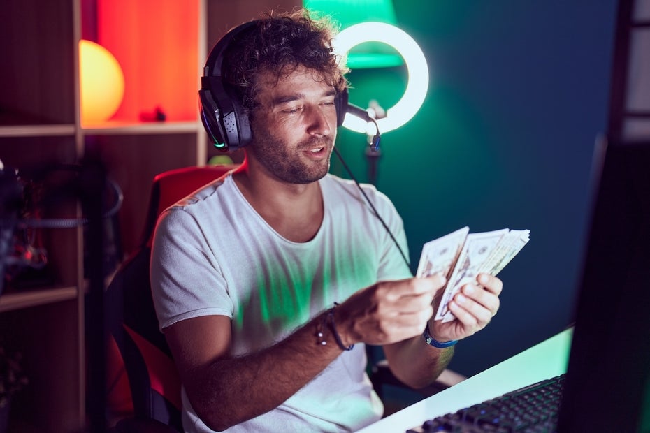 Find bugs and earn money: Minecraft competitor offers players up to $25 ...