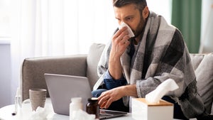 Googles AI Overviews beziehen sich bei Medizinfragen meistens auf Youtube