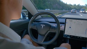 Zwei Tage, 30 Ladestopps, null Eingriffe: Wie ein Tesla autonom die USA durchquerte