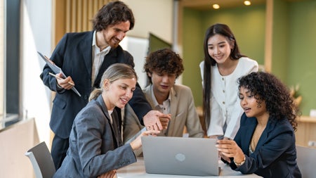 KI statt Coach: Wie Chatbots beim Führungskräftetraining helfen – und wo sie an ihre Grenzen stoßen