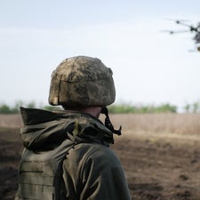 KI im Kriegsfall: Warum das Prinzip vom &bdquo;Human in the Loop&ldquo; eine Illusion ist