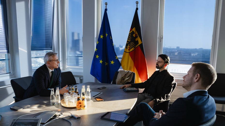 5 Dinge, die du diese Woche wissen musst: Wie steht es um die Digitalisierung, Herr Wildberger?