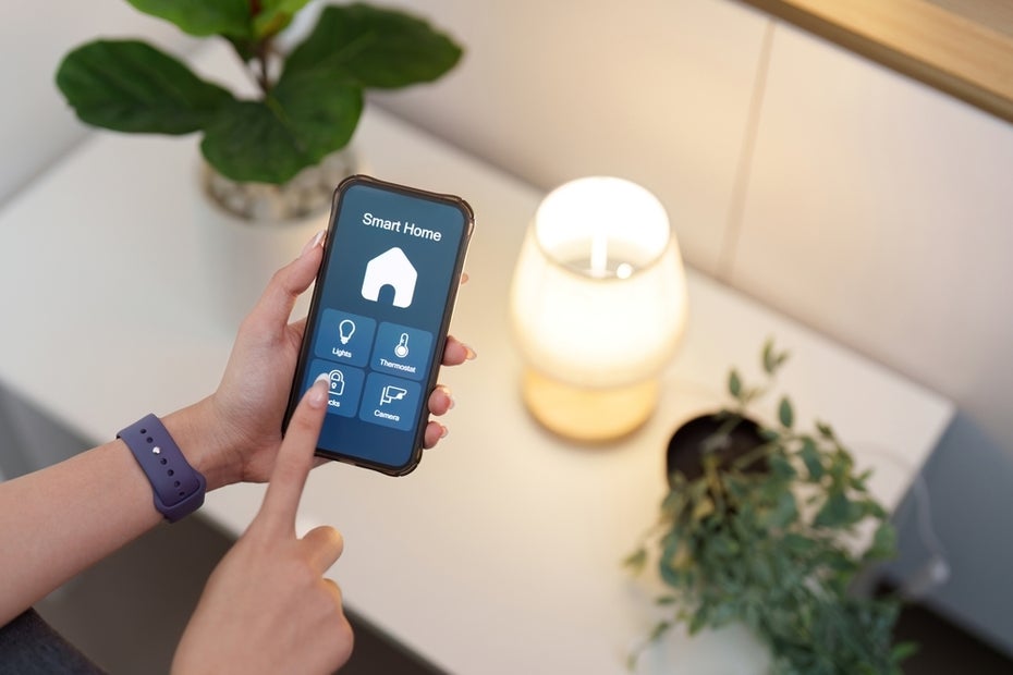 Smart Home für wenig Geld: So integrieren Sie alte Geräte mit smarten Steckdosen