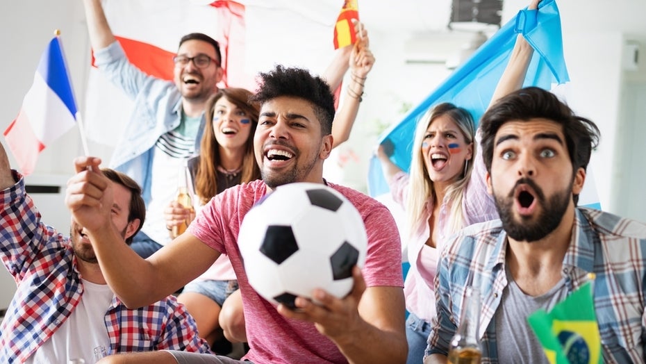 Bild: Diese Streaming-Sticks von Amazon und Google machen deinen alten Fernseher fit für die WM