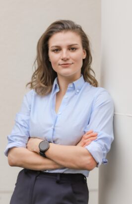 Gesundheitsökonomin Marlene Ebster hat Kurvideos auf Tiktok und Co. untersucht.