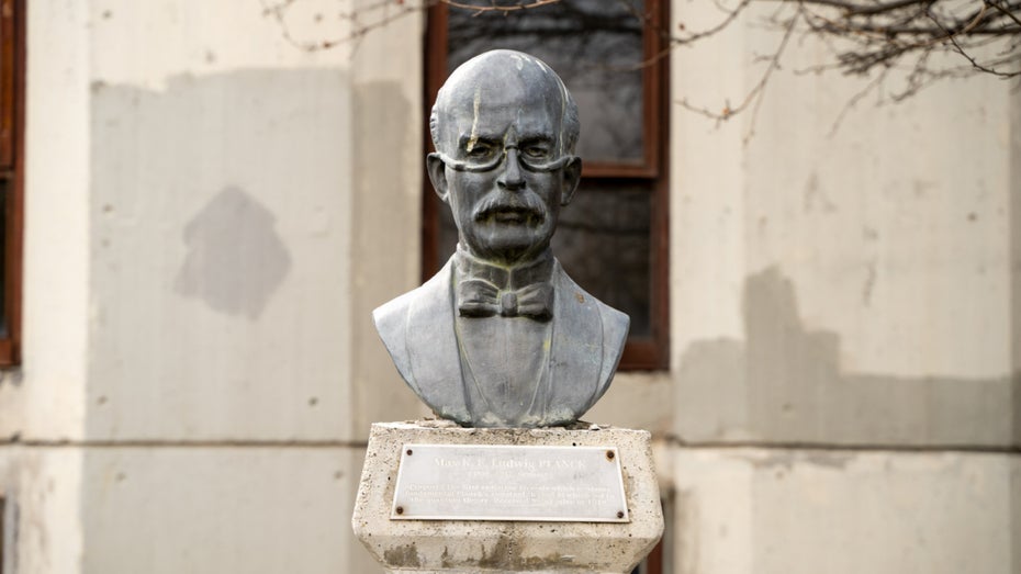 Automatisierte Löschung: Wie ein Algorithmus historische Texte von Max Planck verschwinden ließ