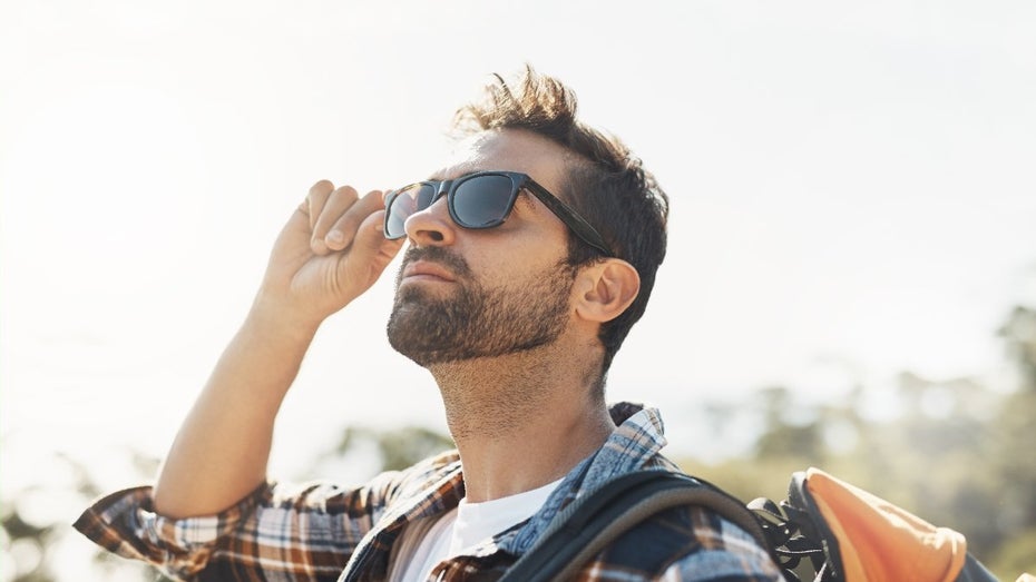 Dumme Smart Glasses: Warum Duckduckgo jetzt eigene Sonnenbrillen anbietet
