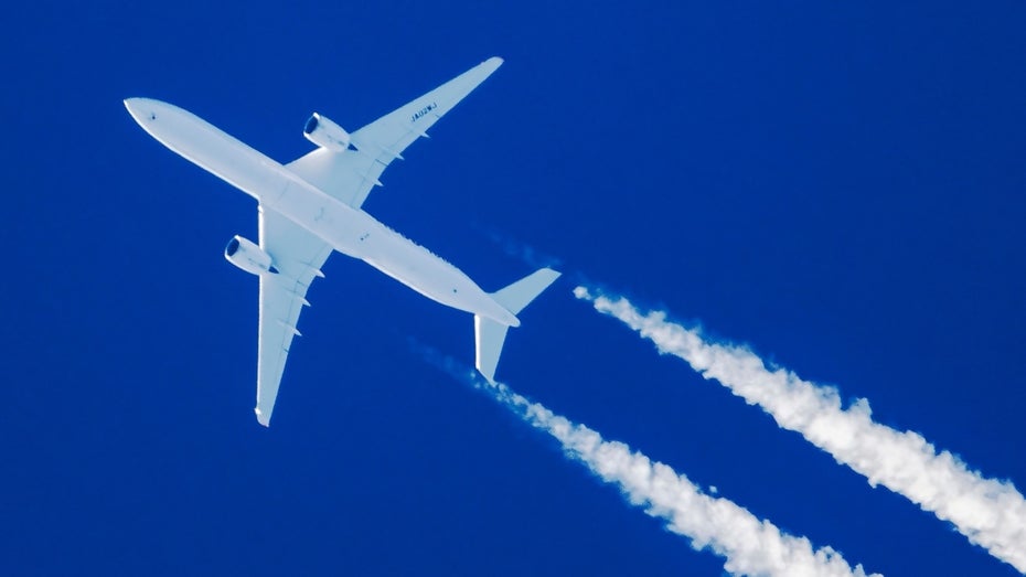 Bild: Keine Kondensstreifen mehr: So will Google das Fliegen mithilfe von KI klimafreundlicher gestalten