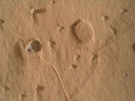 Neu entdeckte Vertiefungen auf dem Mars