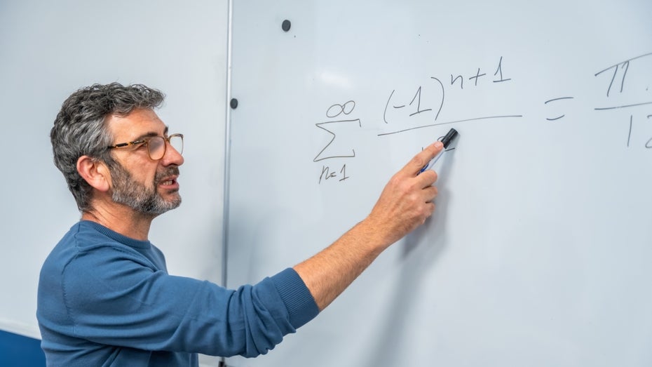 „Benotung ist sinnlos geworden“: Warum dieser Mathe-Professor den Zweck von Hausaufgaben anzweifelt