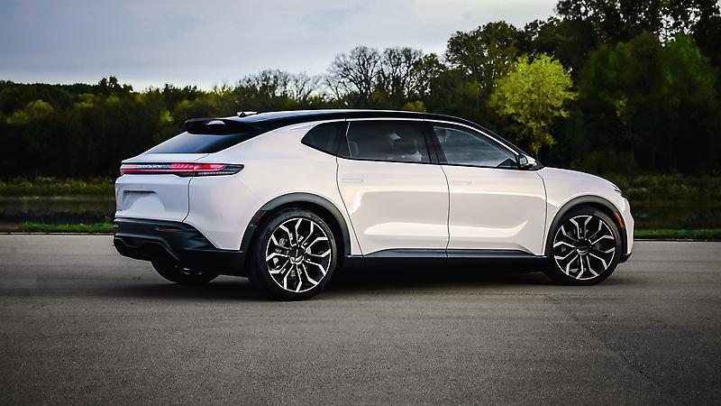 Das Concept Car Chrysler Airflow ist das erste Elektroauto der Stellantis-Marke.