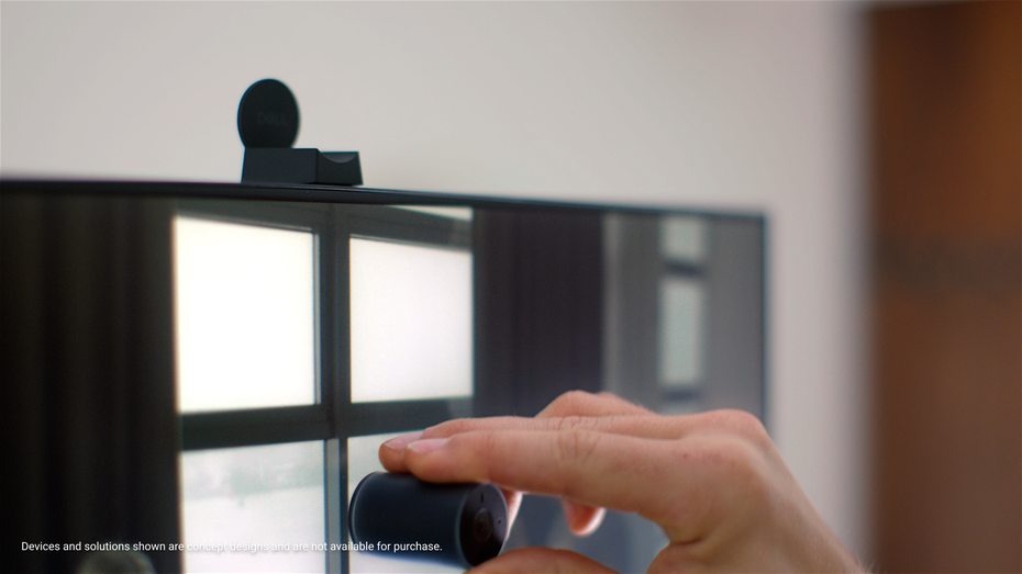 Die Webcam Pari kann man aus dem Gehäuse nehmen und mitten auf dem Display platzieren.