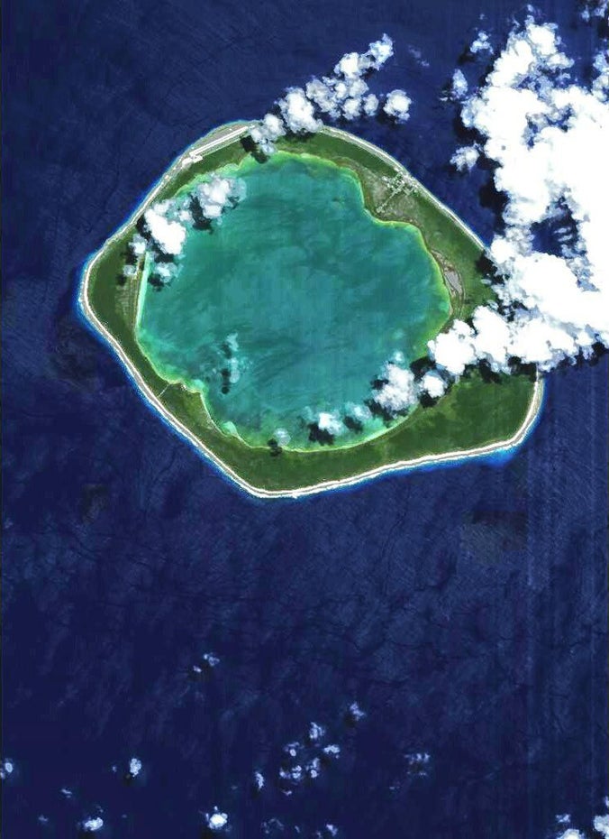Das nahezu kreisrunde Niau Atoll im Südpazifik