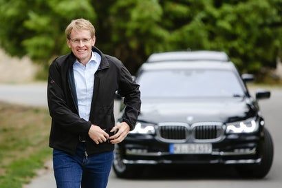 Überlassung des Dienstwagens für rein berufliche Nutzung ist steuer- und sozialversicherungsfrei.