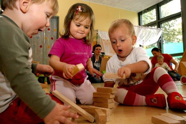 Arbeitgeber:innen können Kindergartenbeiträge zahlen.