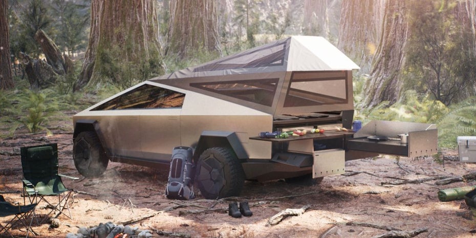 Tesla Cybertruck mit montierem Grill- und Camping-Aufsatz